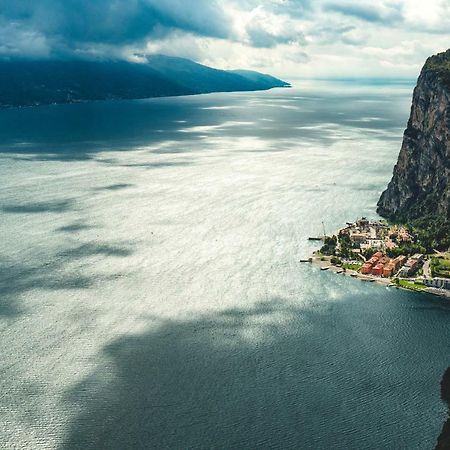 Antica Casa Alboletta - Appartamento Frida Kahlo Riva del Garda Kültér fotó