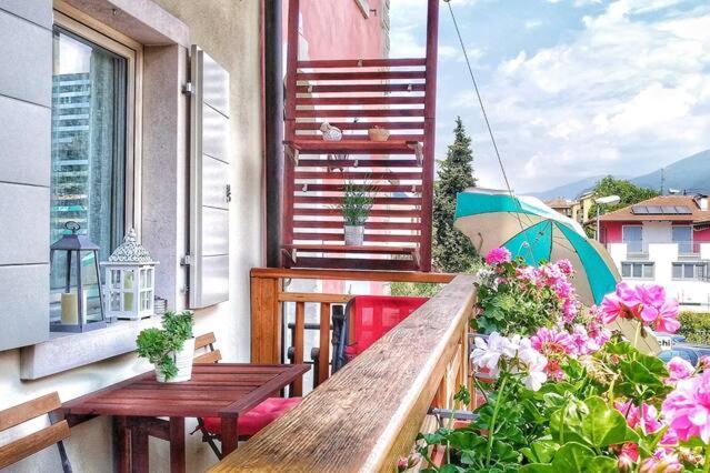 Antica Casa Alboletta - Appartamento Frida Kahlo Riva del Garda Kültér fotó